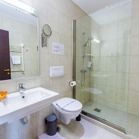 Prestige Hotel Mamaja