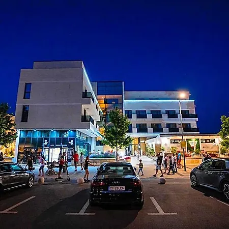 Prestige Mamaia