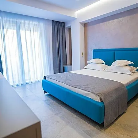 Prestige Mamaia